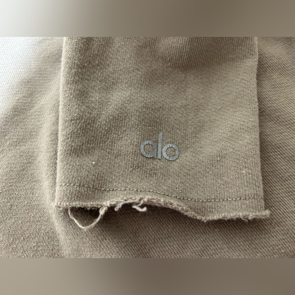 Alo Yoga Cropped Hoodie - Picture 4 of 8